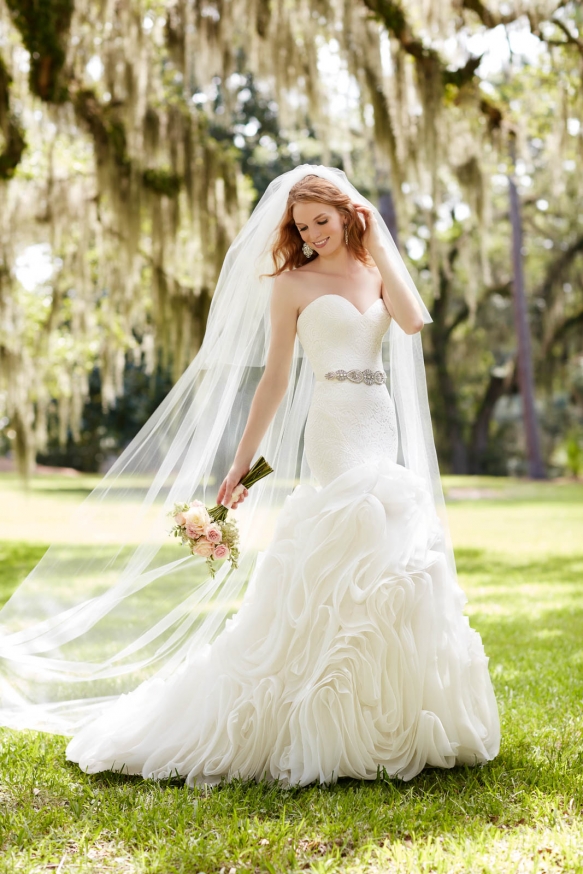 Silhouetteweddingdresses(12of18)