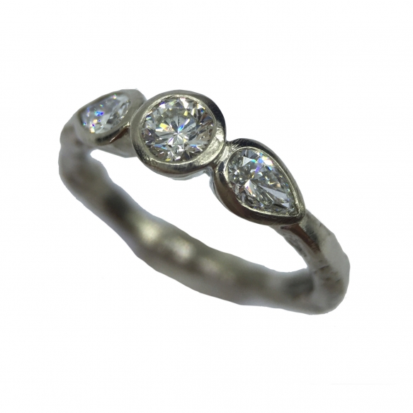 Teardroptrinityring18ctwhitegoldanddiamond