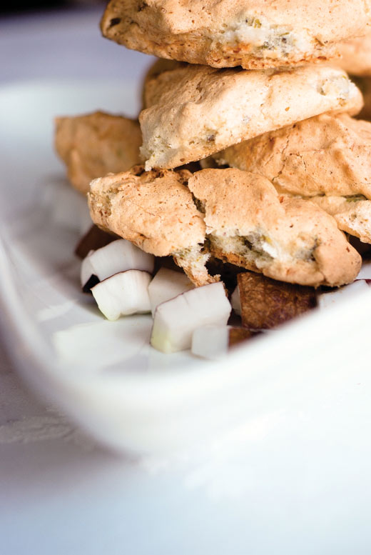 The Round Kitchen Wed160055