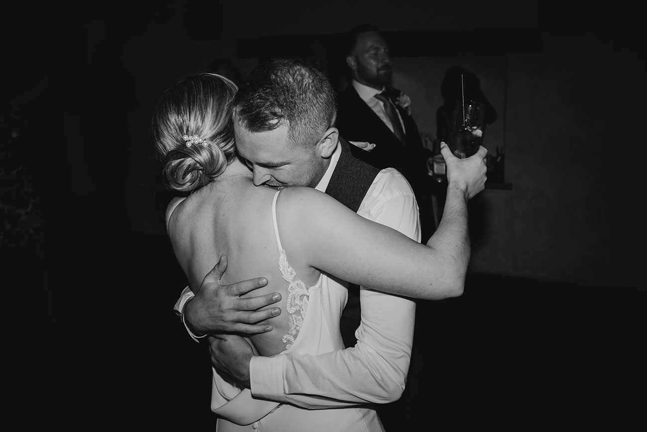 Upton Barn Wedding Hannah And Mark 1091