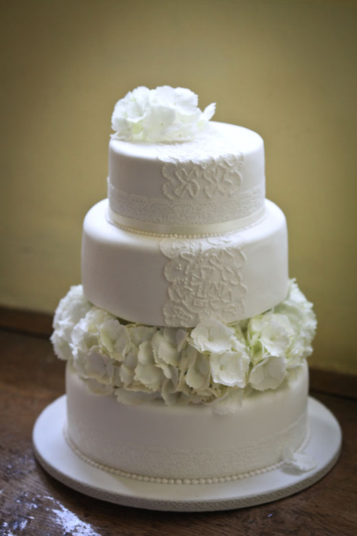 WED Cake Flowers Bicklei