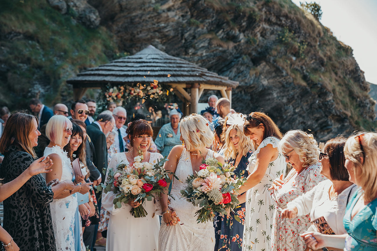 WeddingsinDevonWedMagazineJessRuth 13