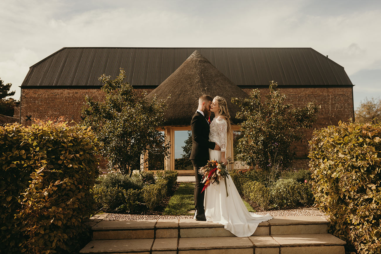 WeddingsinDevonWedMagazinehannahsharpephotography 074