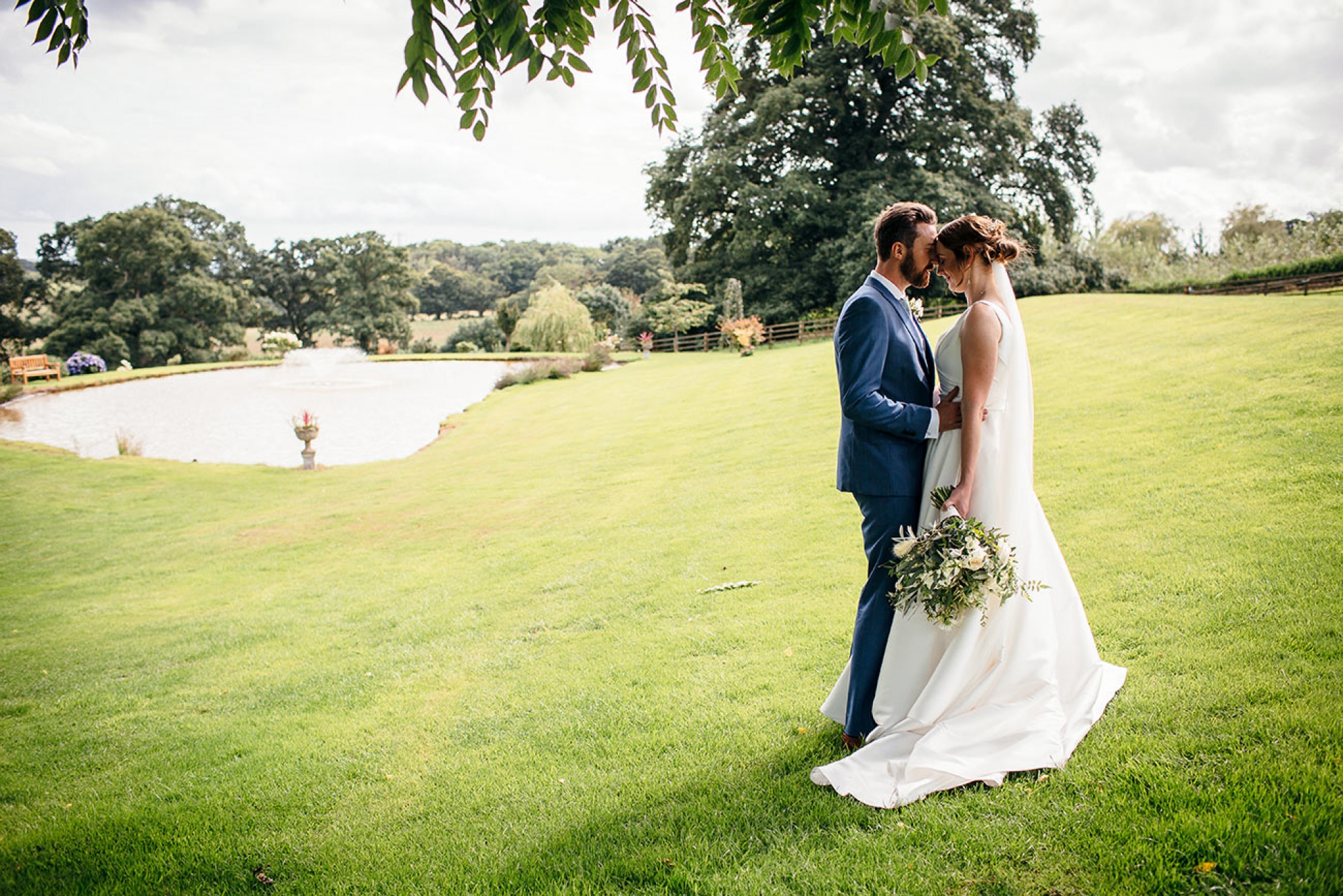 WeddingvenuesDevonUptonBarnFRECKLE PHOTOGRAPHYLauraDan GROUNDS AND LAKE  391