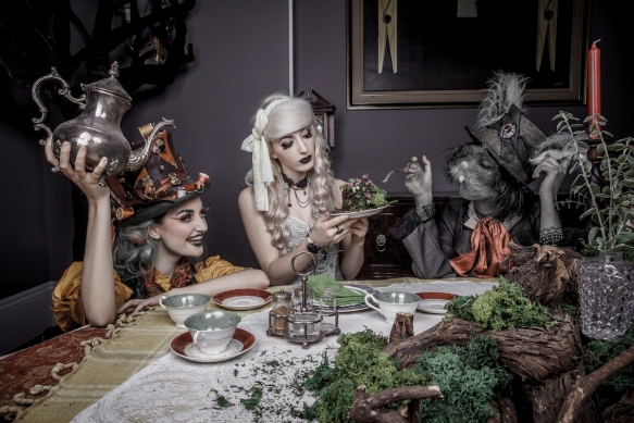 Alice In Wonderland Style Wedding7