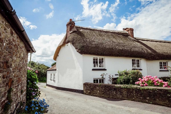 Cottage In Devon With Hot Tub