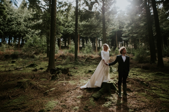 Coupleinthewoodswithwellies