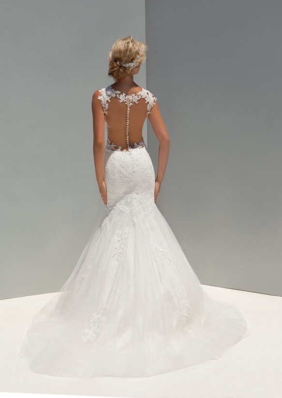 Daringweddingdresses7
