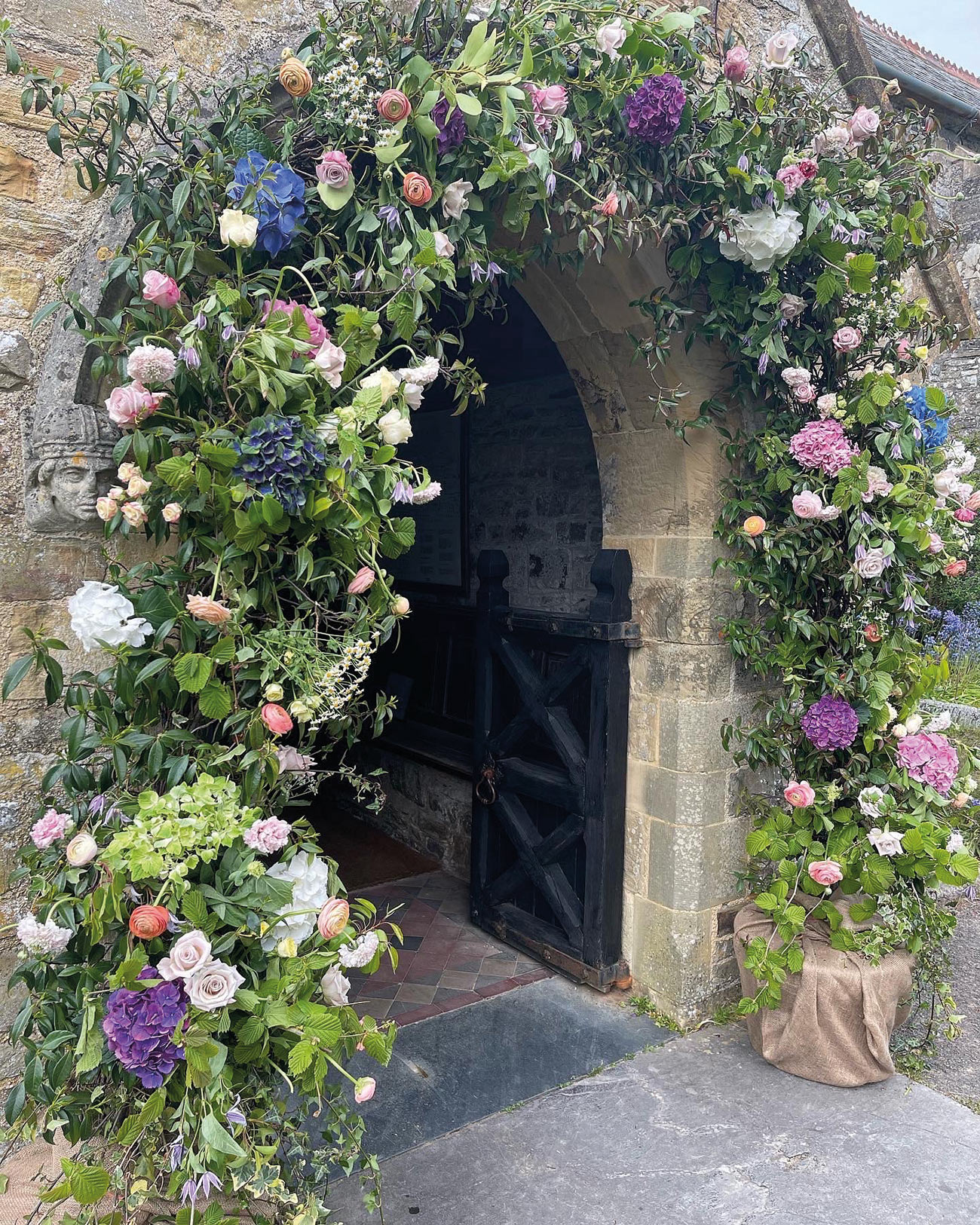 Fuss Pots Flowers Feature Wedding2