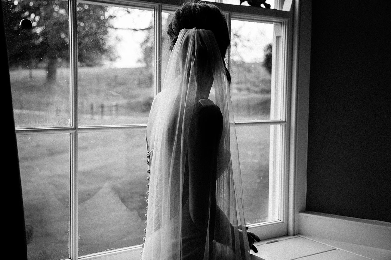 Gabrielle Elizabeth Hancrafted Veils Devon Modern Brides1
