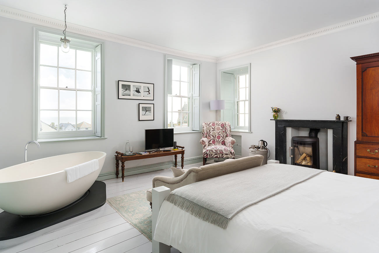 Honeymoons Cornwall Wed Chapel House Penzance2