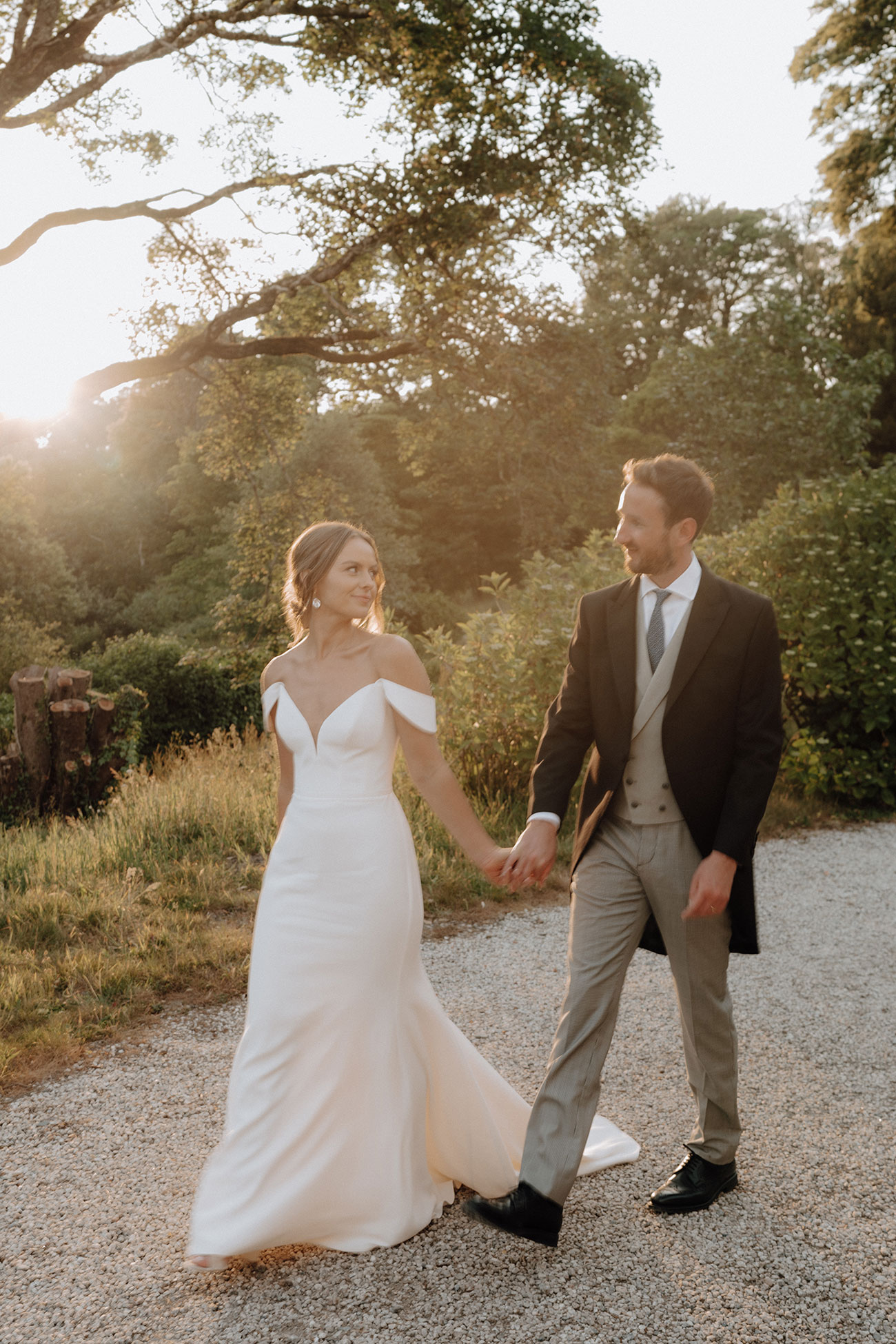 Real Wedding Boconnoc Cornwall Country Flowers Bride Groom19