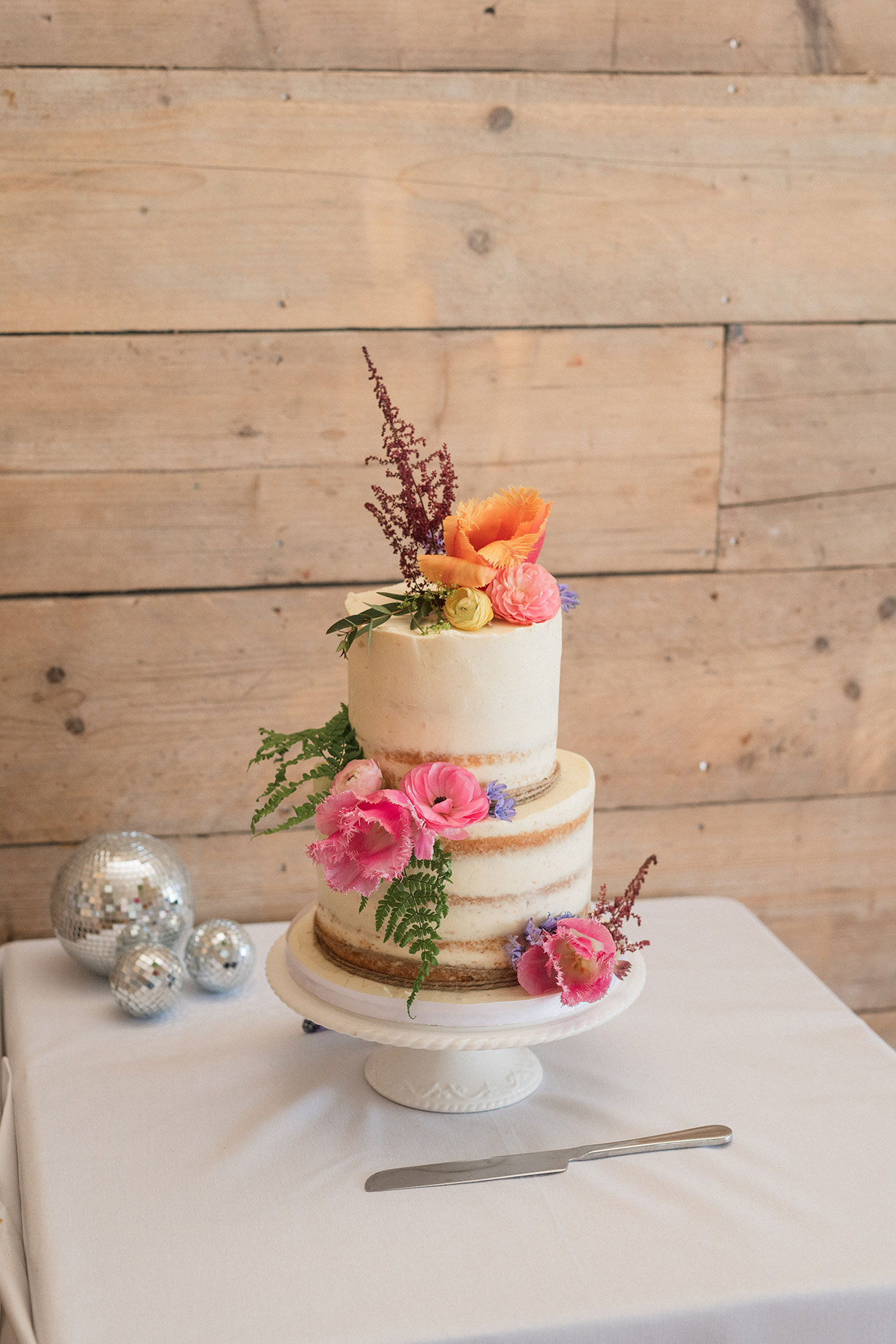 Real Wedding Kingston Estate Devon Spring May Colour Flowers Bride Groom15