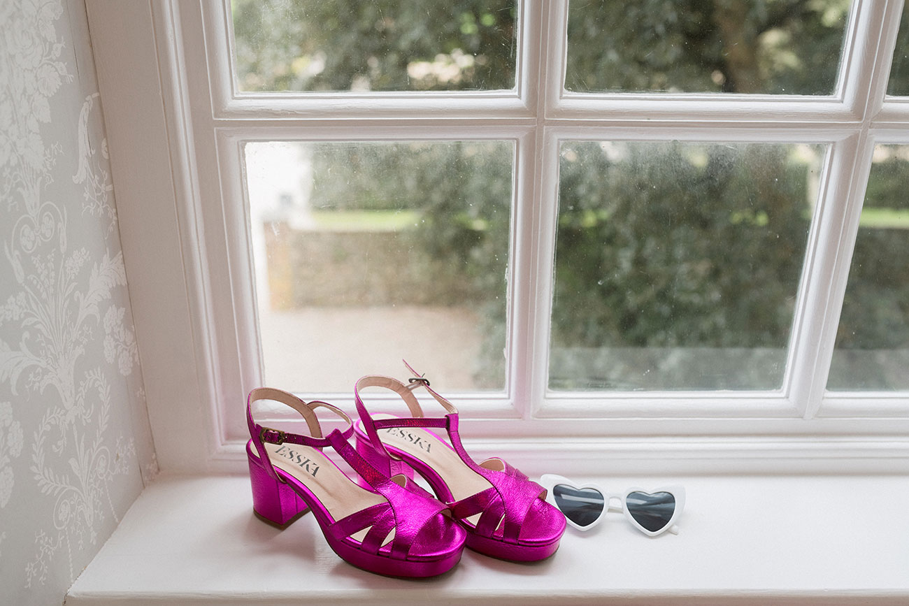 Real Wedding Kingston Estate Devon Spring May Colour Flowers Bride Groom6