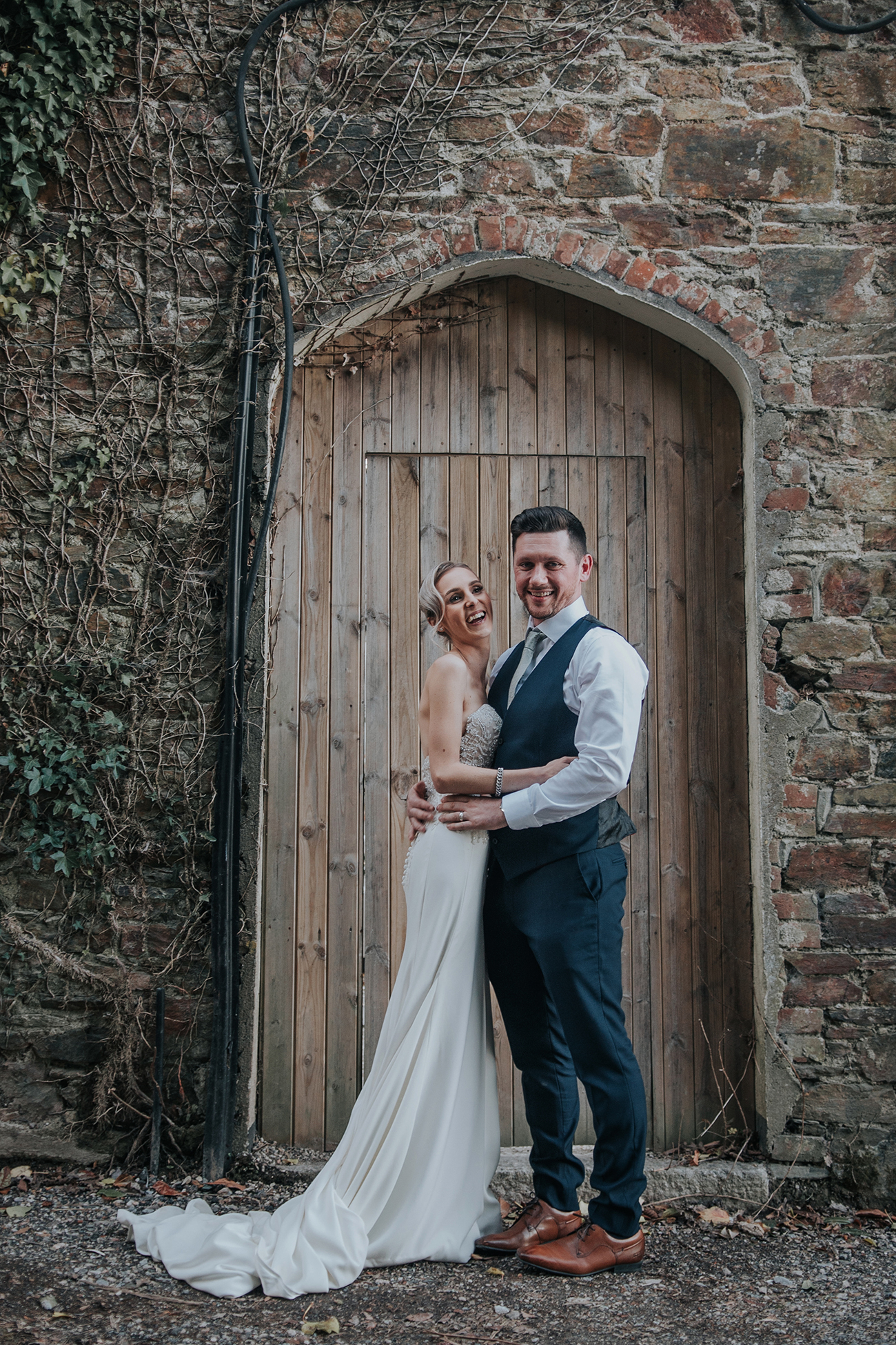 Real Wedding Melanie Barnfield Welbeck Manor Bride Groom5