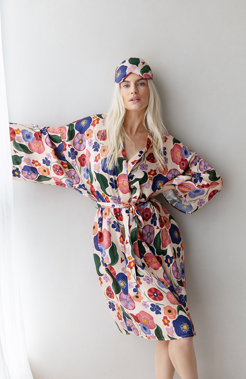 Rewritten Bridesmaids X Rose England Bridesmaids Pyjamas Sleepwear Nightwear Floral Cami Shorts Robe 2