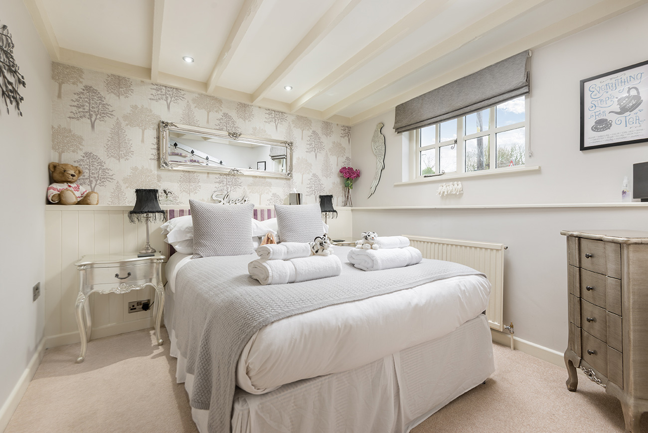 Rose Cottage Bedroom Honeymoons Devon