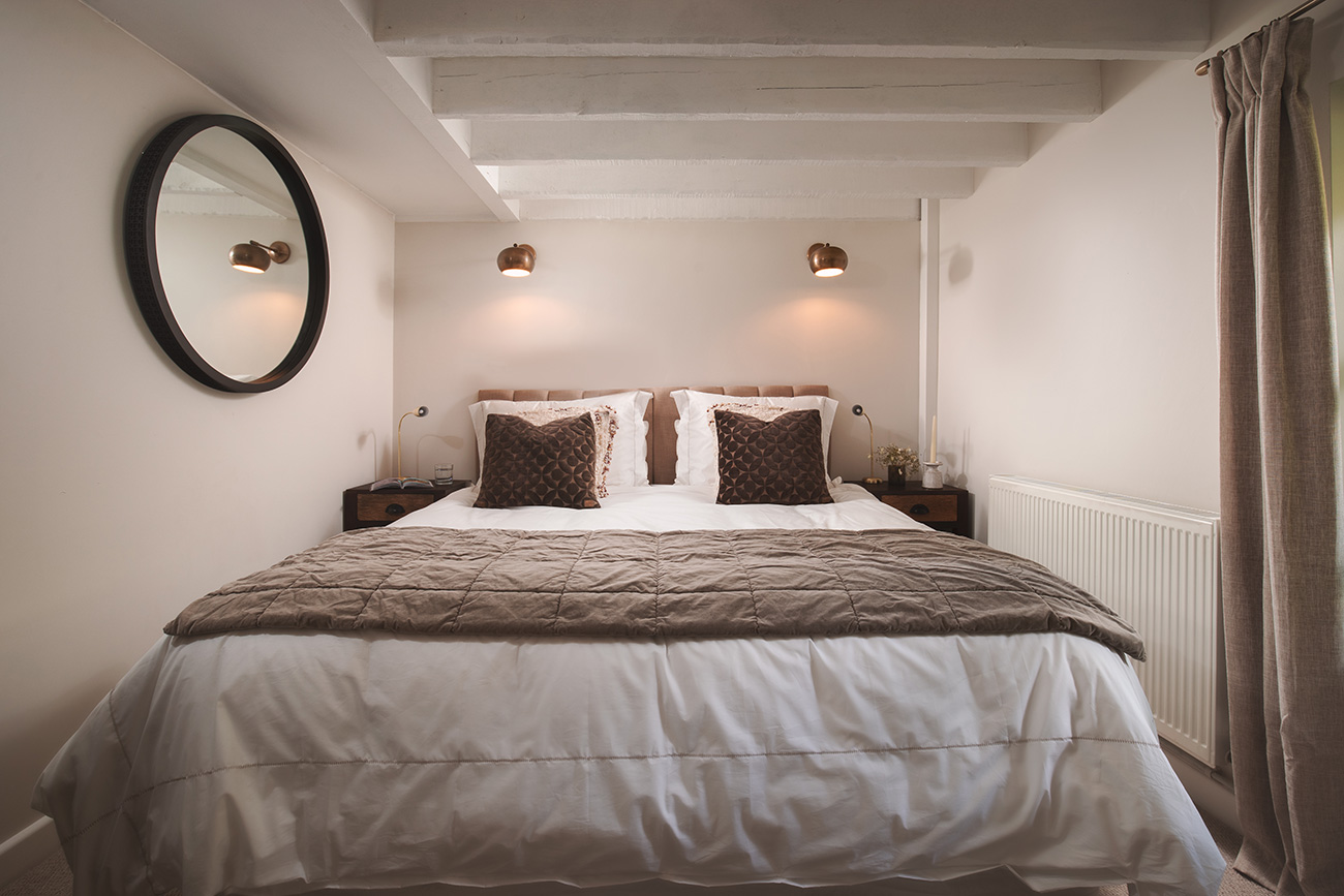 The Old Apple Store Bedroom Devon Honeymoon1