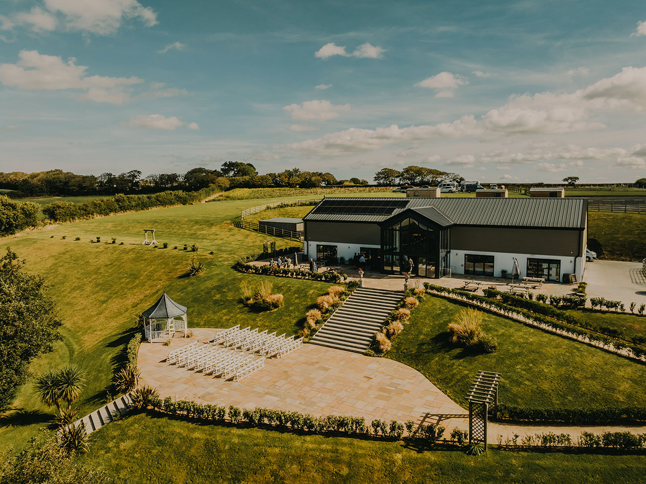 Thebarnatpengellyweddingphotographyidofilmandphotos 5