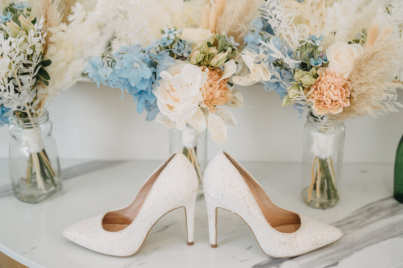 Thebarnatpengellyweddingphotographyidofilmandphotosak 3