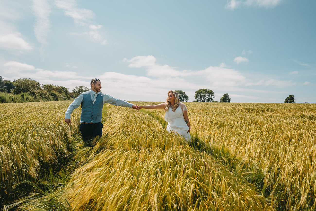 Thebarnatpengellyweddingphotographyidofilmandphotosak 56