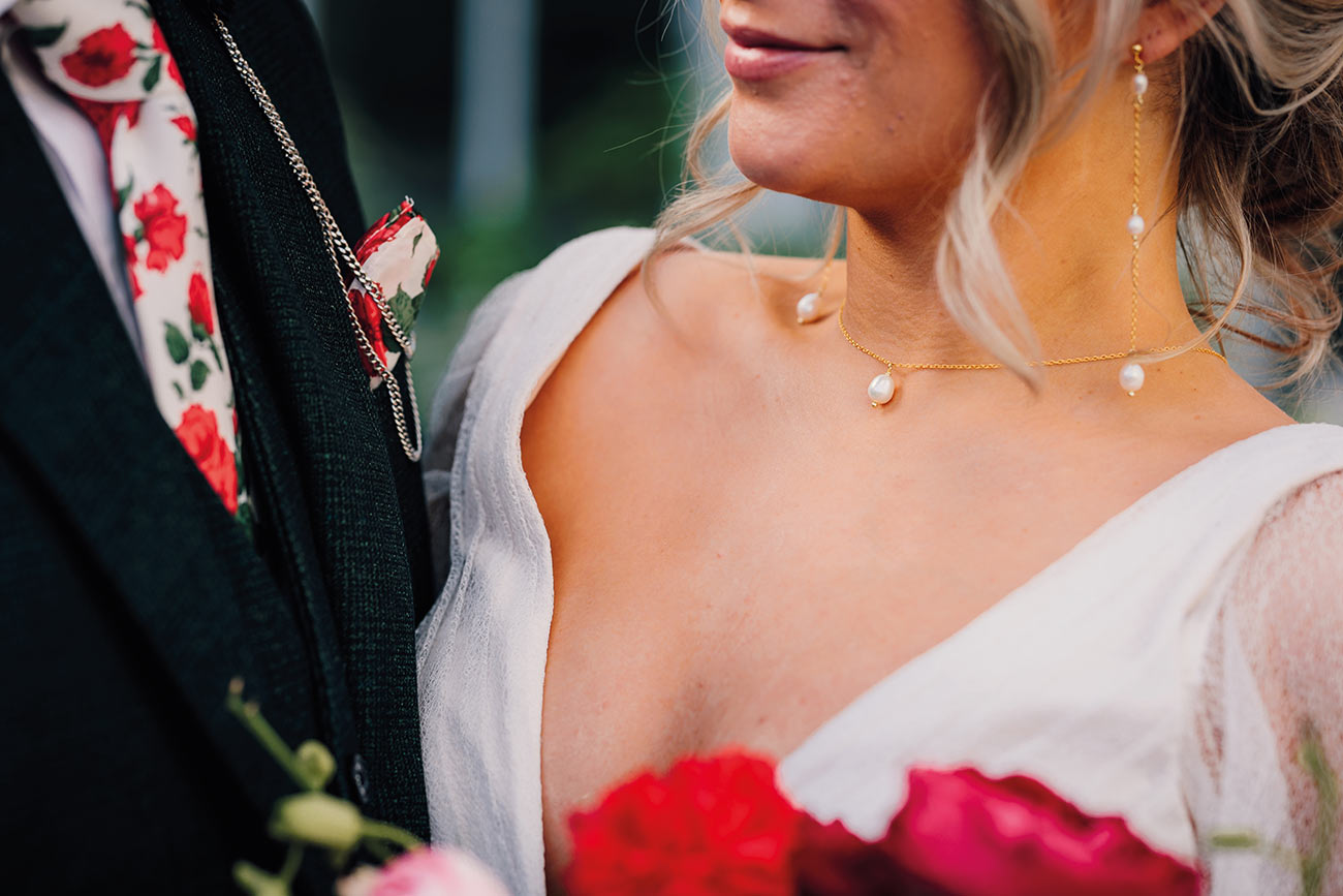 Think Pink Wedding Styling Red Fuschia Heligan Gardens Bride Groom17