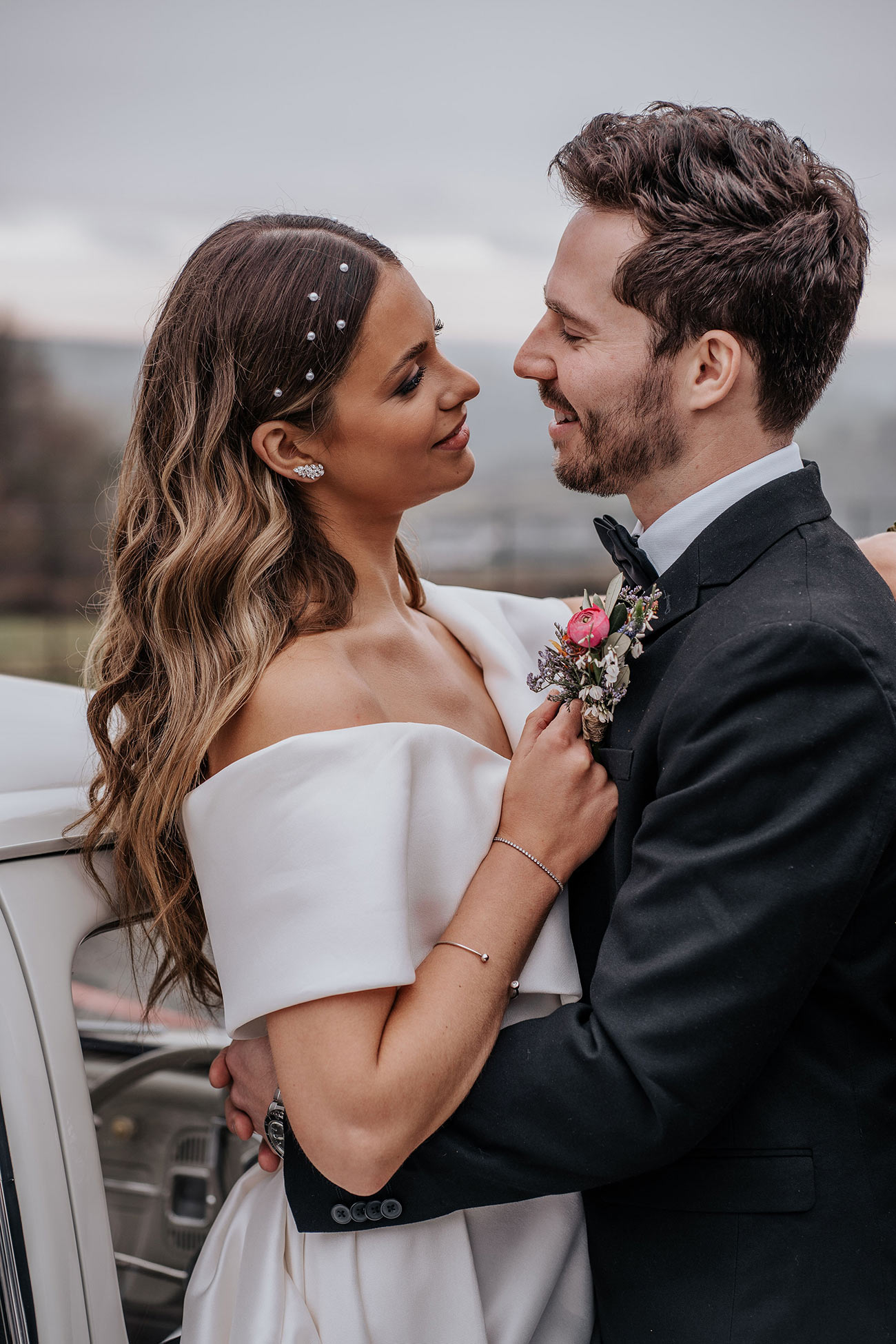 Trevenna Styled Shoot Wedding Colourful Fun Vibes Styling Bride Groom16