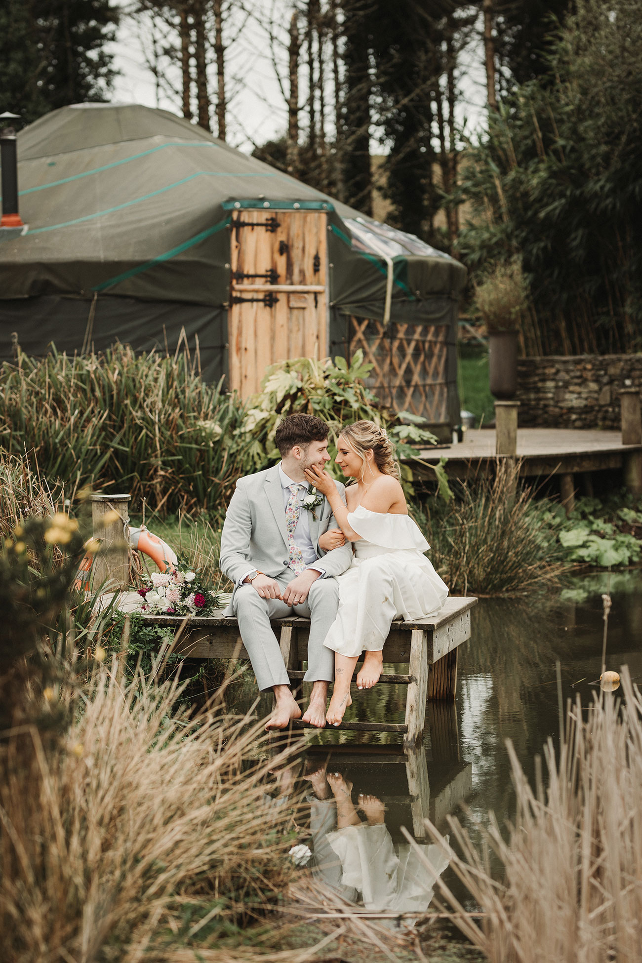 Wedding Styling Lakeside Natural Rustic Bride Groom Cornwall13