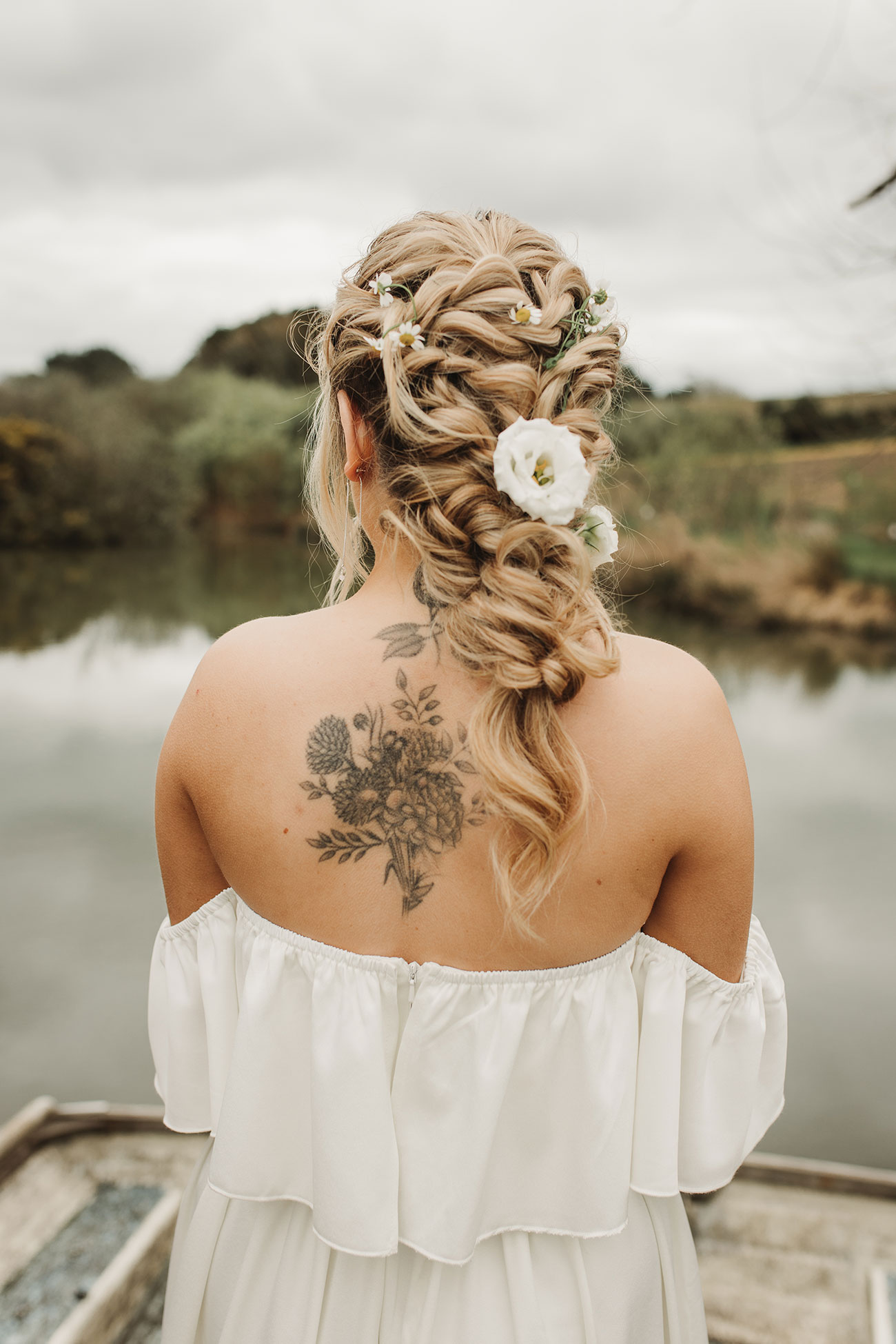 Wedding Styling Lakeside Natural Rustic Bride Groom Cornwall6