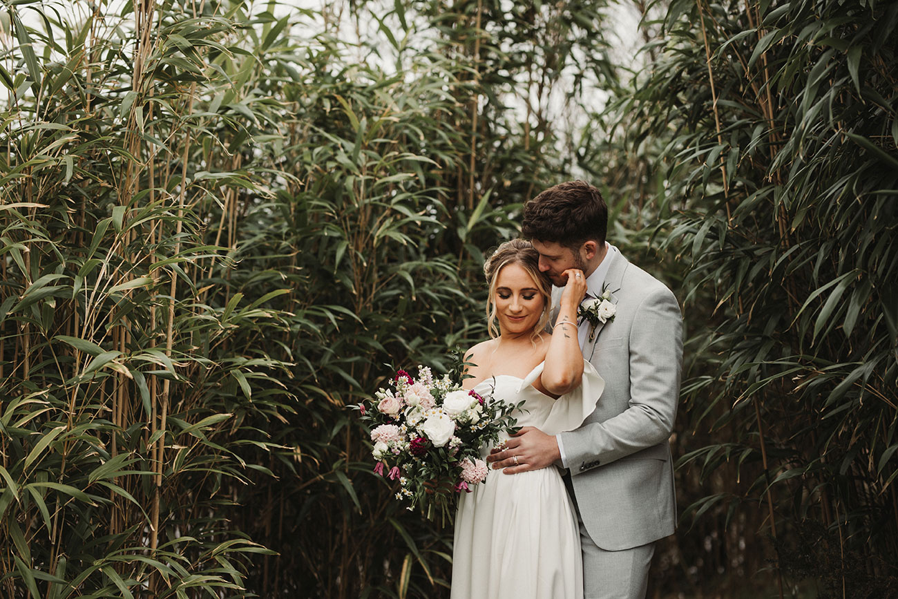Wedding Styling Lakeside Natural Rustic Bride Groom Cornwall9